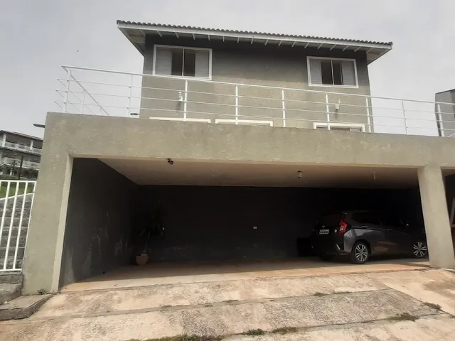 Casa com 820m² 3 quartos e 4 banheiros, para alugar, no bairro Vila Mira em Atibaia