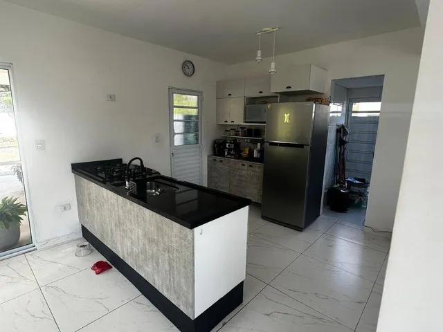 Casa com 820m² 3 quartos e 4 banheiros, para alugar, no bairro Vila Mira em Atibaia