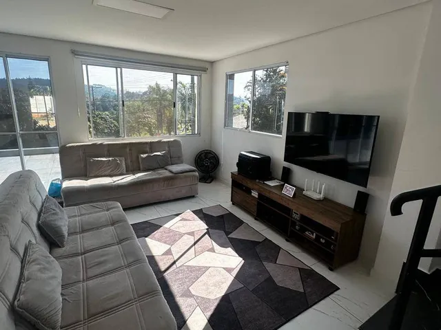 Casa com 820m² 3 quartos e 4 banheiros, para alugar, no bairro Vila Mira em Atibaia