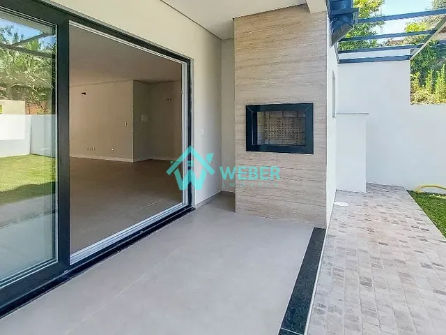 Casa 3 quartos e 3 banheiros, à venda, no bairro Hamburgo Velho em Novo Hamburgo
