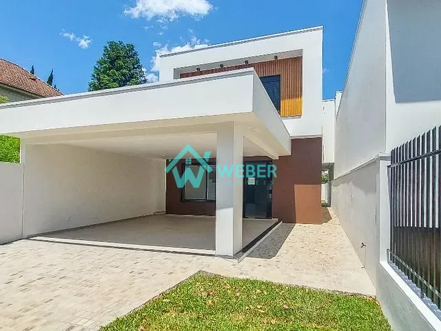 Casa 3 quartos e 3 banheiros, à venda, no bairro Hamburgo Velho em Novo Hamburgo