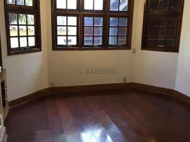 Casa com 330m² 3 quartos e 3 banheiros, à venda, no bairro Campo Belo em São Paulo