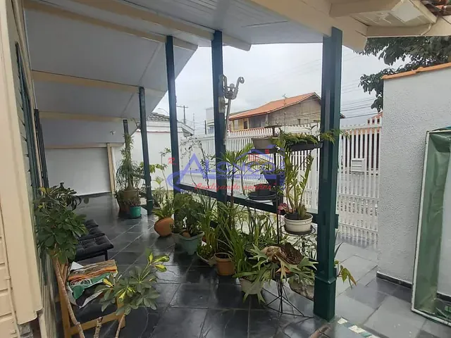 Casa com 250m² 3 quartos e 1 banheiro, à venda, no bairro Cidade Jardim em Jacareí