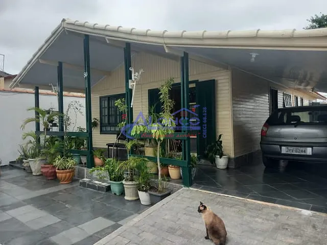 Casa com 250m² 3 quartos e 1 banheiro, à venda, no bairro Cidade Jardim em Jacareí