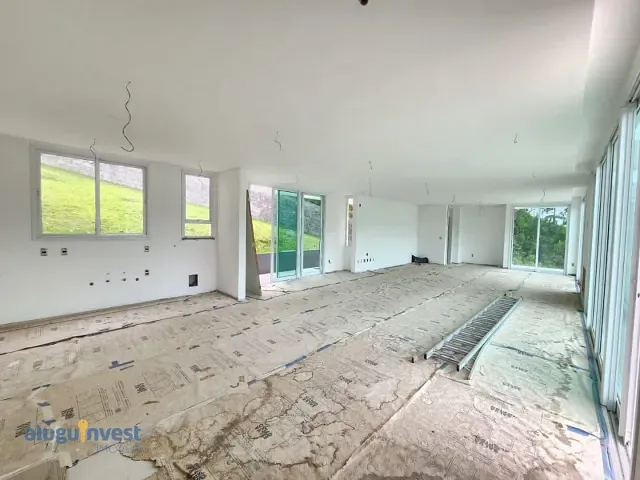 Casa com 900m² 4 quartos e 2 banheiros, à venda, no bairro João Paulo em Florianópolis
