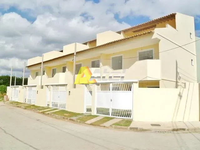 Casa com 90m² 2 quartos e 4 banheiros, à venda ou para alugar, no bairro Piranema em Itaguaí