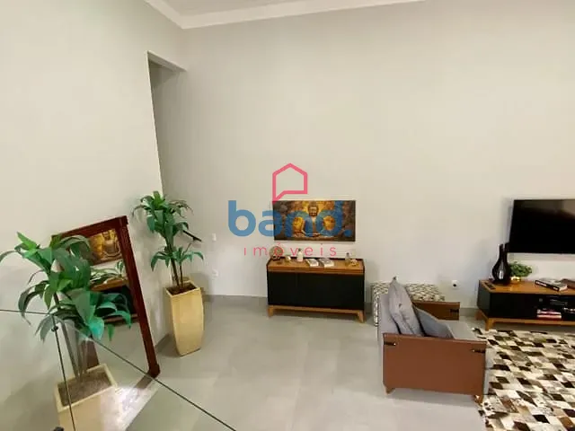 Casa com 250m² 3 quartos e 2 banheiros, à venda, no bairro Portal Vale do Sol em Porto Feliz