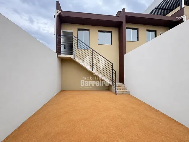 Casa com 100m² 2 quartos e 1 banheiro, à venda, no bairro Novo Barreirinho em Ibirité