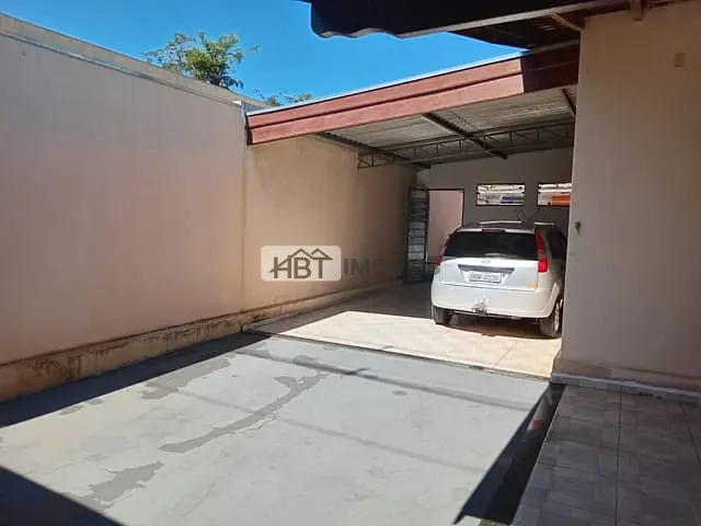 Casa 2 quartos e 2 banheiros, à venda, no bairro Parque Hipódromo em Bauru