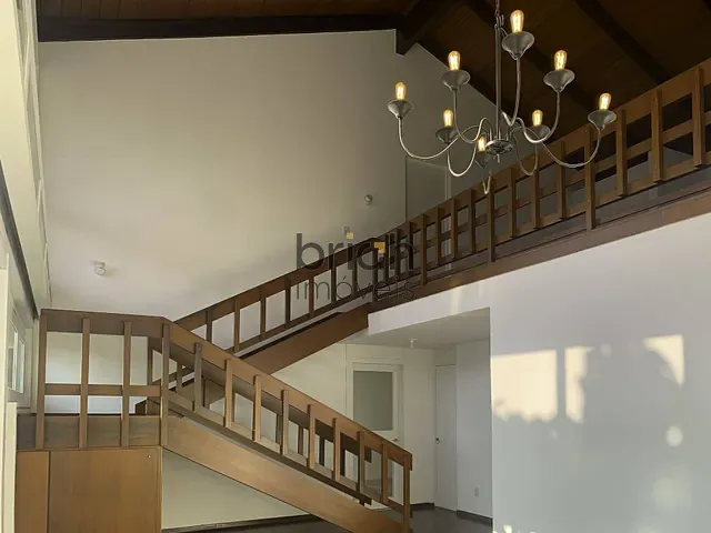 Sobrado com 812m² 3 quartos e 3 banheiros, à venda, no bairro Boa Vista em Novo Hamburgo