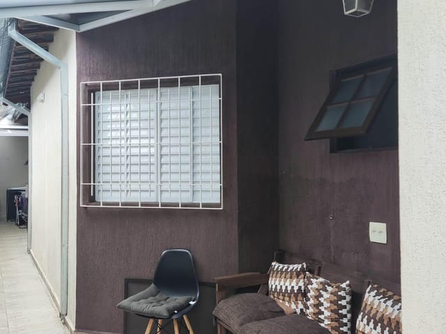 Casa 3 quartos e 1 banheiro, à venda, no bairro Jardim Santa Lúcia em Suzano