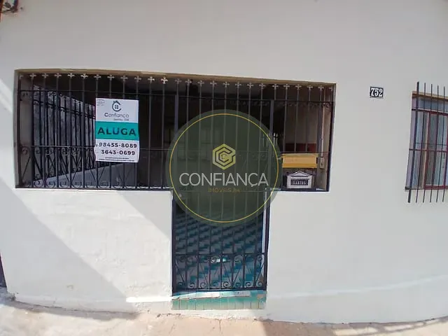 Casa 3 quartos e 1 banheiro, para alugar, no bairro Nova Vista em Belo Horizonte