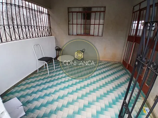 Casa 3 quartos e 1 banheiro, para alugar, no bairro Nova Vista em Belo Horizonte
