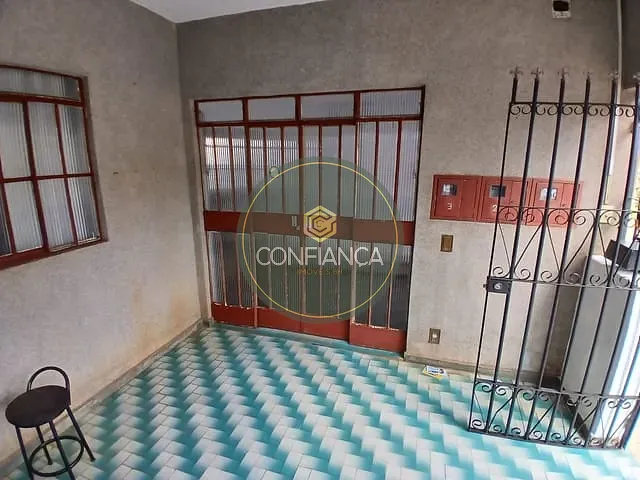 Casa 3 quartos e 1 banheiro, para alugar, no bairro Nova Vista em Belo Horizonte