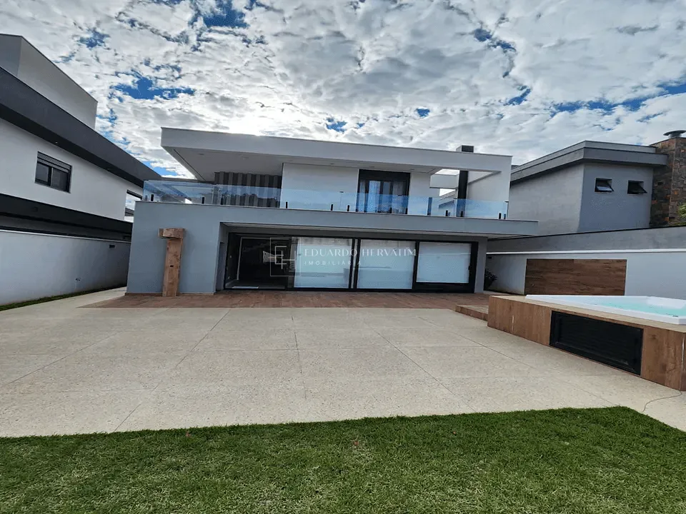 Casa, 3 quartos, 270 m² - Foto 2