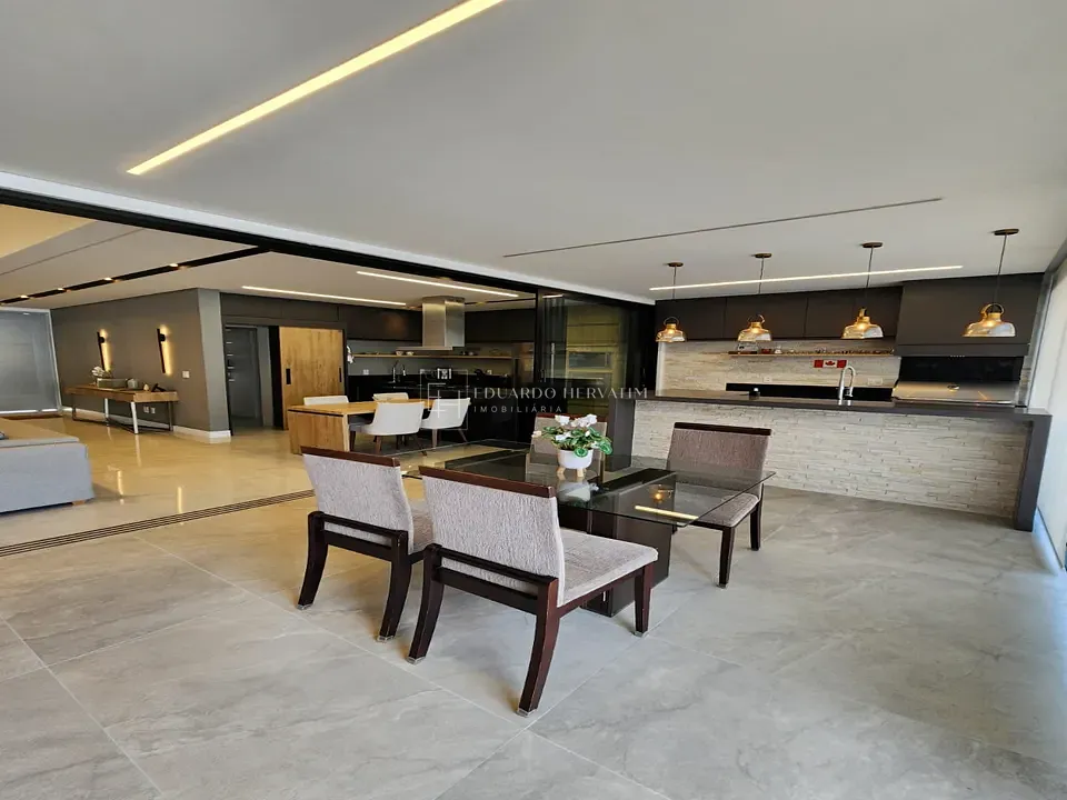 Casa, 3 quartos, 270 m² - Foto 9