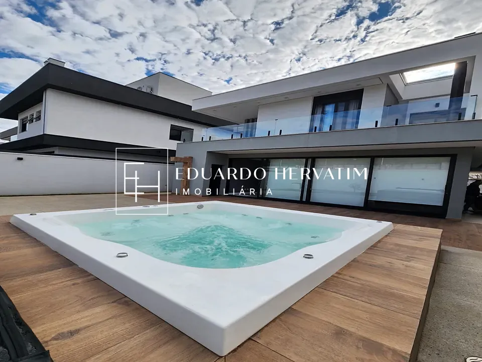 Casa, 3 quartos, 270 m² - Foto 1
