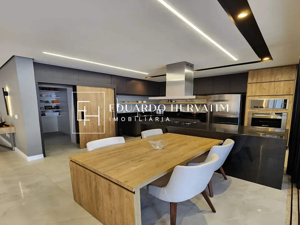 Casa, 3 quartos, 270 m² - Foto 8