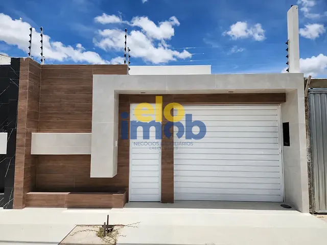 Casa com 128m², à venda, no bairro Luiz Gonzaga em Caruaru