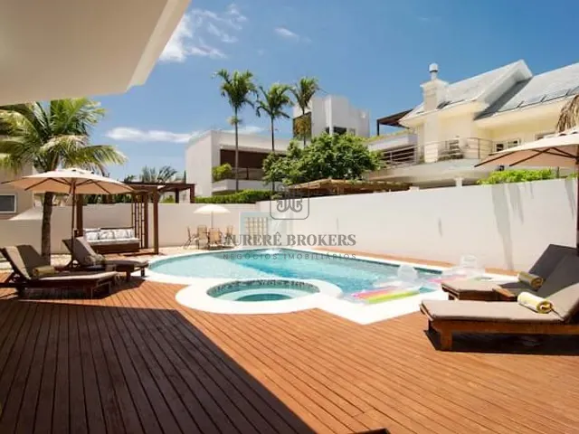 Casa 5 quartos e 8 banheiros, à venda, no bairro Jurerê Internacional em Florianópolis
