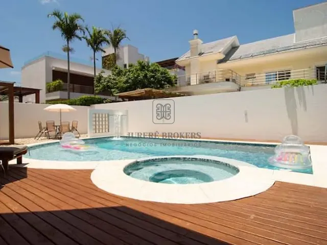 Casa 5 quartos e 8 banheiros, à venda, no bairro Jurerê Internacional em Florianópolis