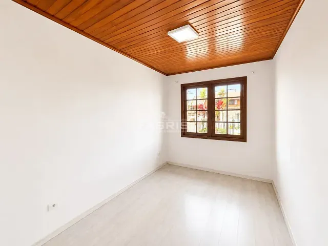 Casa 3 quartos e 3 banheiros, à venda, no bairro Vila Elizabeth em Campo Largo