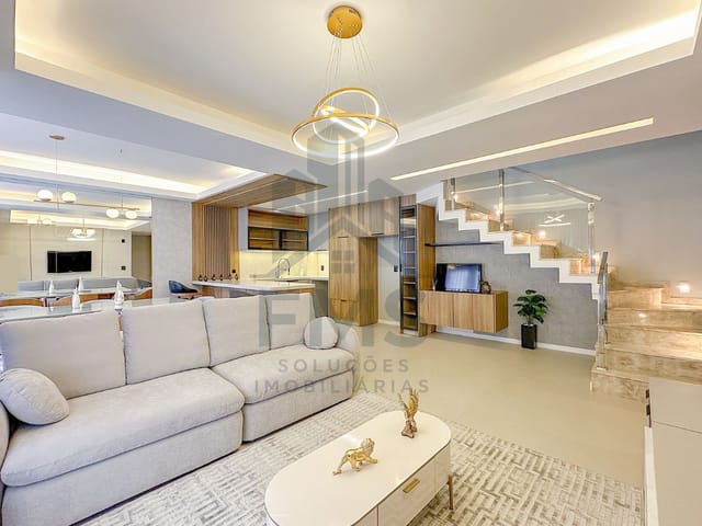 Casa com 242m² 3 quartos e 2 banheiros, à venda, no bairro Santa Felicidade em Curitiba