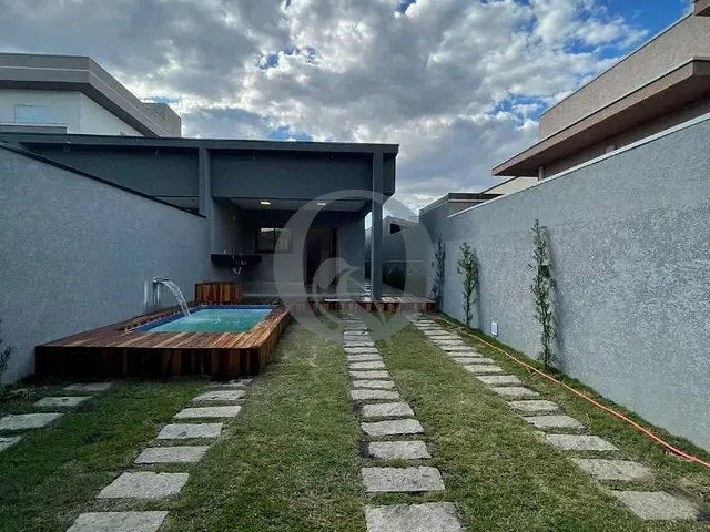 Casa com 300m² 3 quartos e 4 banheiros, à venda, no bairro Ressaca em Atibaia
