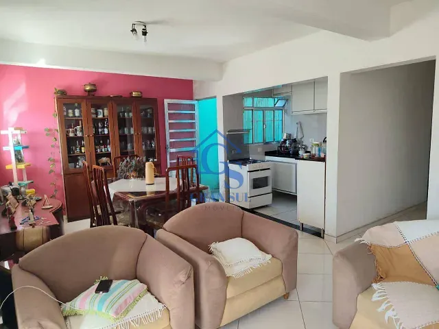 Casa 6 quartos e 5 banheiros, à venda, no bairro Jardim Manacás em São Paulo