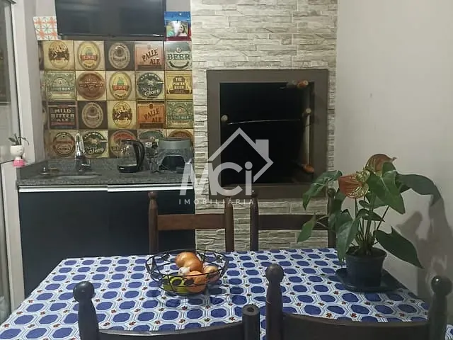 Casa 2 quartos e 1 banheiro, à venda, no bairro Fragata em Pelotas
