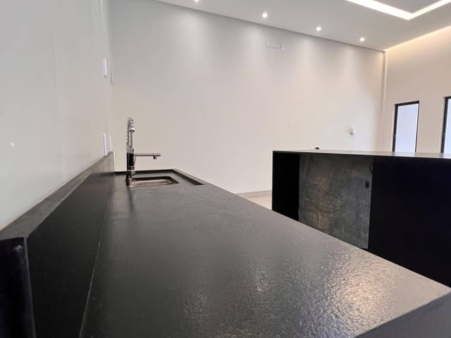 Casa com 255m² 3 quartos e 2 banheiros, à venda, no bairro Jardim Atlântico em Goiânia