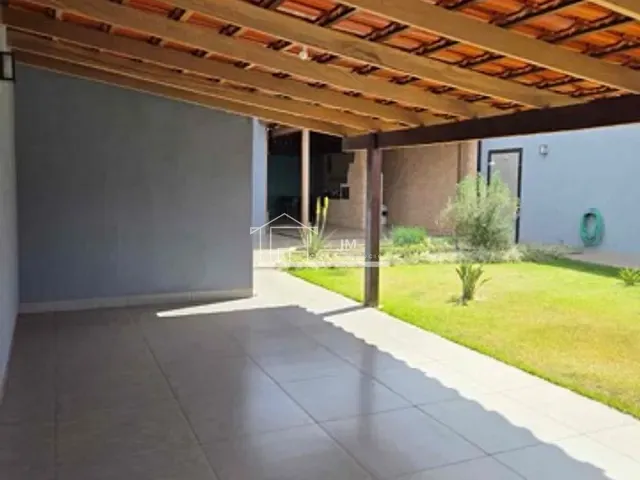 Casa 2 quartos e 2 banheiros, à venda, no bairro Umuarama em Uberlândia