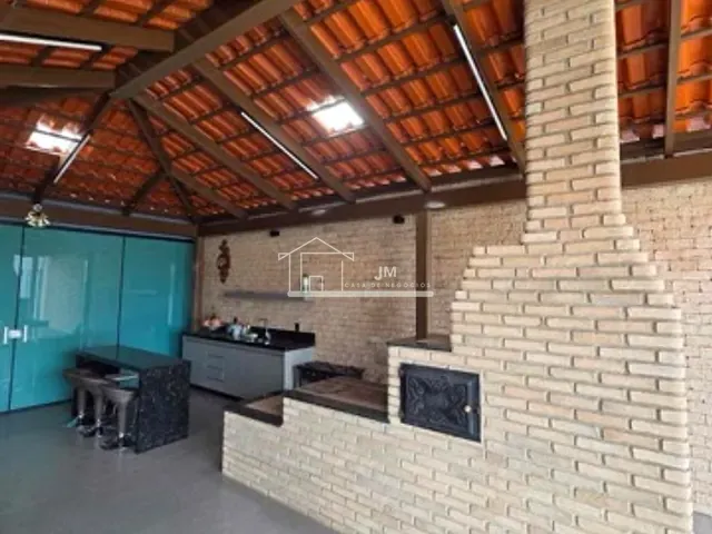 Casa 2 quartos e 2 banheiros, à venda, no bairro Umuarama em Uberlândia