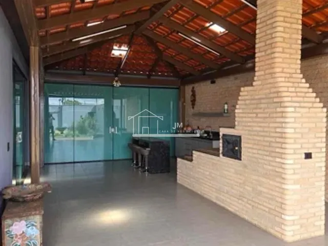 Casa 2 quartos e 2 banheiros, à venda, no bairro Umuarama em Uberlândia