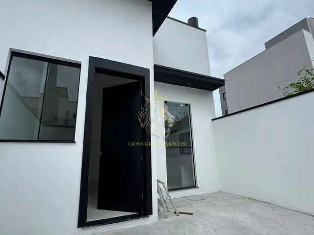 Casa 2 quartos e 3 banheiros, à venda, no bairro Rio Pequeno em Camboriú