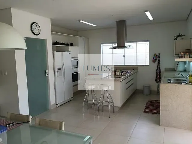 Casa com 288m² 3 quartos e 5 banheiros, à venda, no bairro Iate Clube Americana em Americana
