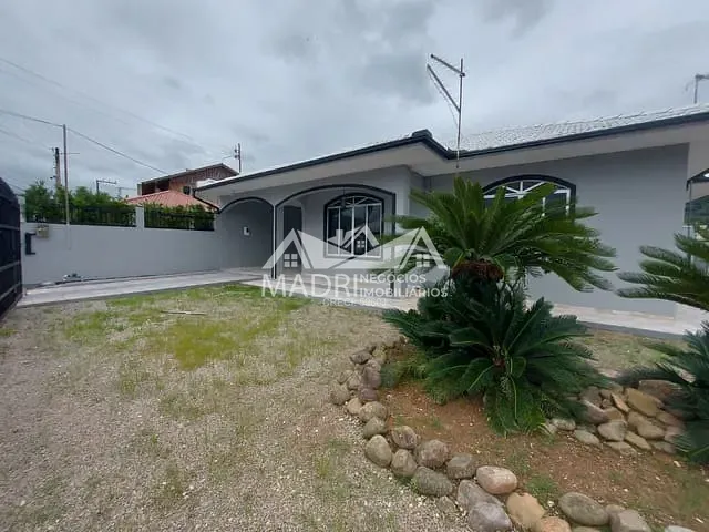 Casa com 600m² 3 quartos e 2 banheiros, à venda, no bairro São Sebastião em Palhoça