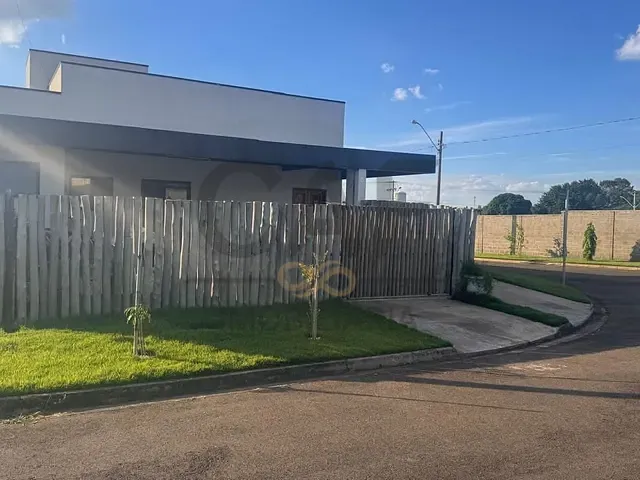 Casa com 269m² 3 quartos e 3 banheiros, à venda, no bairro Residencial Resedas em Holambra