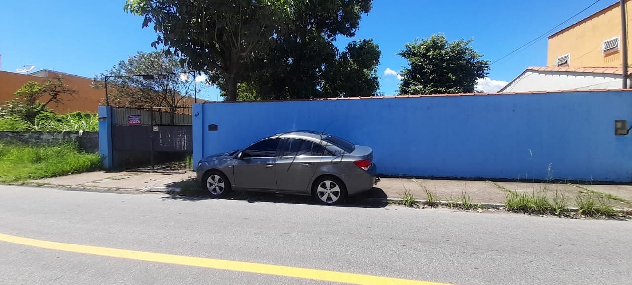 Casa à venda com 3 quartos, 80m² - Foto 1