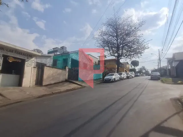 Casa 3 quartos e 2 banheiros, à venda, no bairro Caiçaras em Belo Horizonte