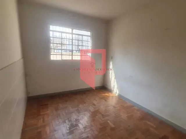 Casa 3 quartos e 2 banheiros, à venda, no bairro Caiçaras em Belo Horizonte