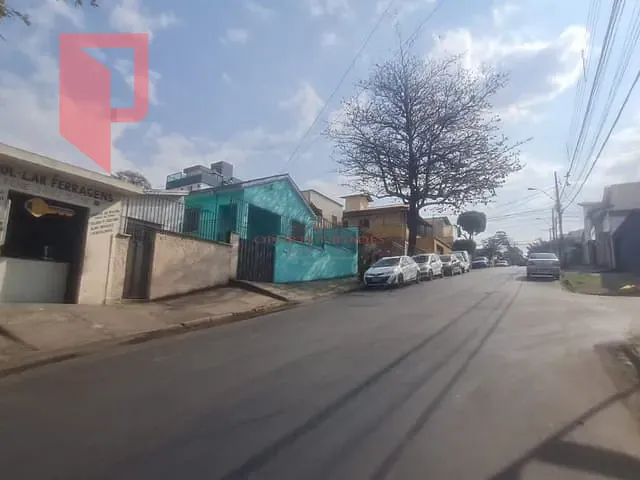 Casa 3 quartos e 2 banheiros, à venda, no bairro Caiçaras em Belo Horizonte