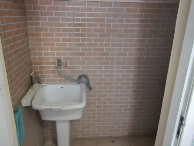 Casa 1 quarto e 1 banheiro, para alugar, no bairro Madruga em Vassouras