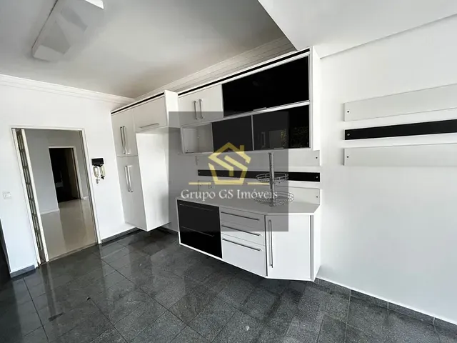 Casa com 800m² 4 quartos e 7 banheiros, à venda ou para alugar, no bairro Marambaia em Vinhedo