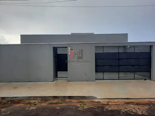 Casa com 268m² 3 quartos e 2 banheiros, à venda, no bairro Jardim Aeroporto em Arapongas