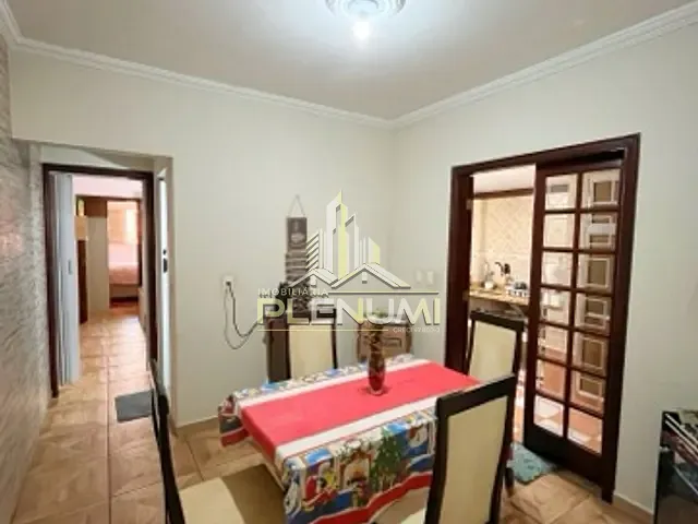 Casa com 140m² 2 quartos e 1 banheiro, à venda, no bairro Centro em Santa Gertrudes