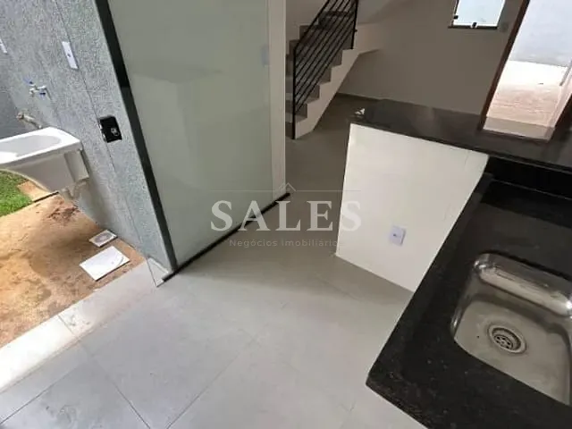 Casa com 91m² 2 quartos e 2 banheiros, à venda ou para alugar, no bairro Centro em Bicas