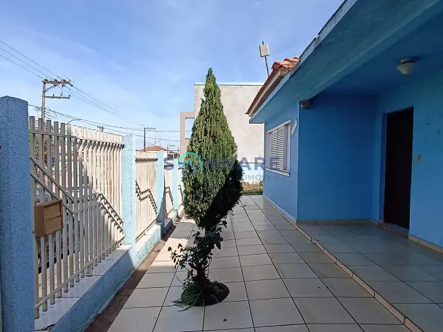 Casa 3 quartos e 3 banheiros, para alugar, no bairro Centro em Siqueira Campos