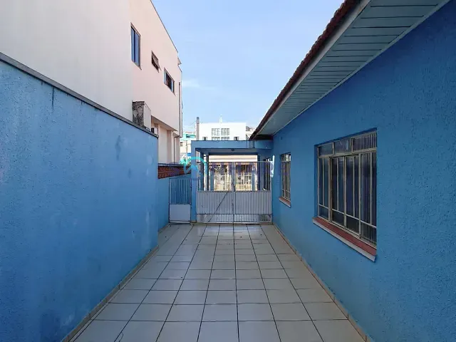 Casa 3 quartos e 3 banheiros, para alugar, no bairro Centro em Siqueira Campos