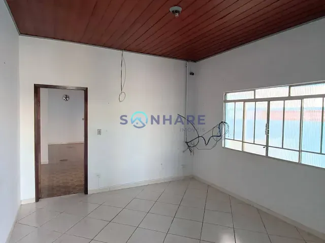 Casa 3 quartos e 3 banheiros, para alugar, no bairro Centro em Siqueira Campos